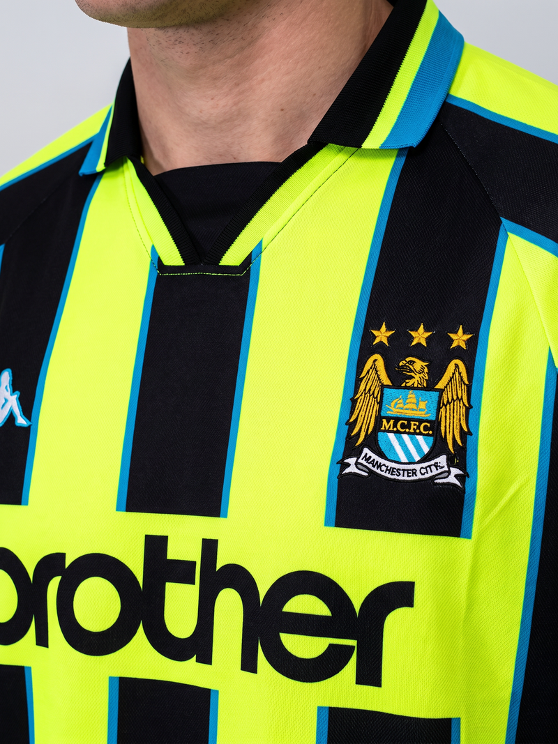 Camiseta de visitante del Manchester United 2002/03 - Image 2
