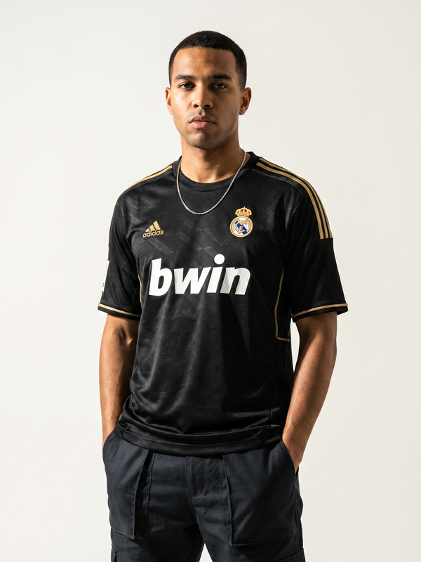 Real Madrid 97/98 Away Retro Jersey — The Black Legend