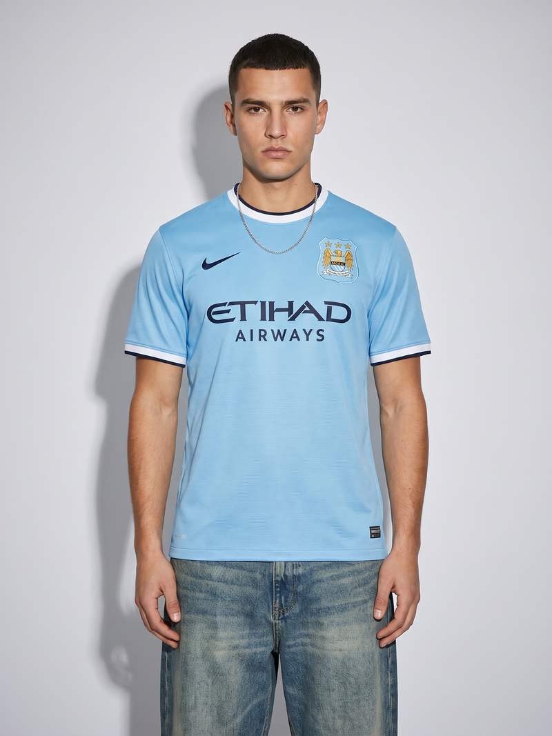 Manchester City 13/14 Retro Local — Los Campeones de la Premier League - Image 1