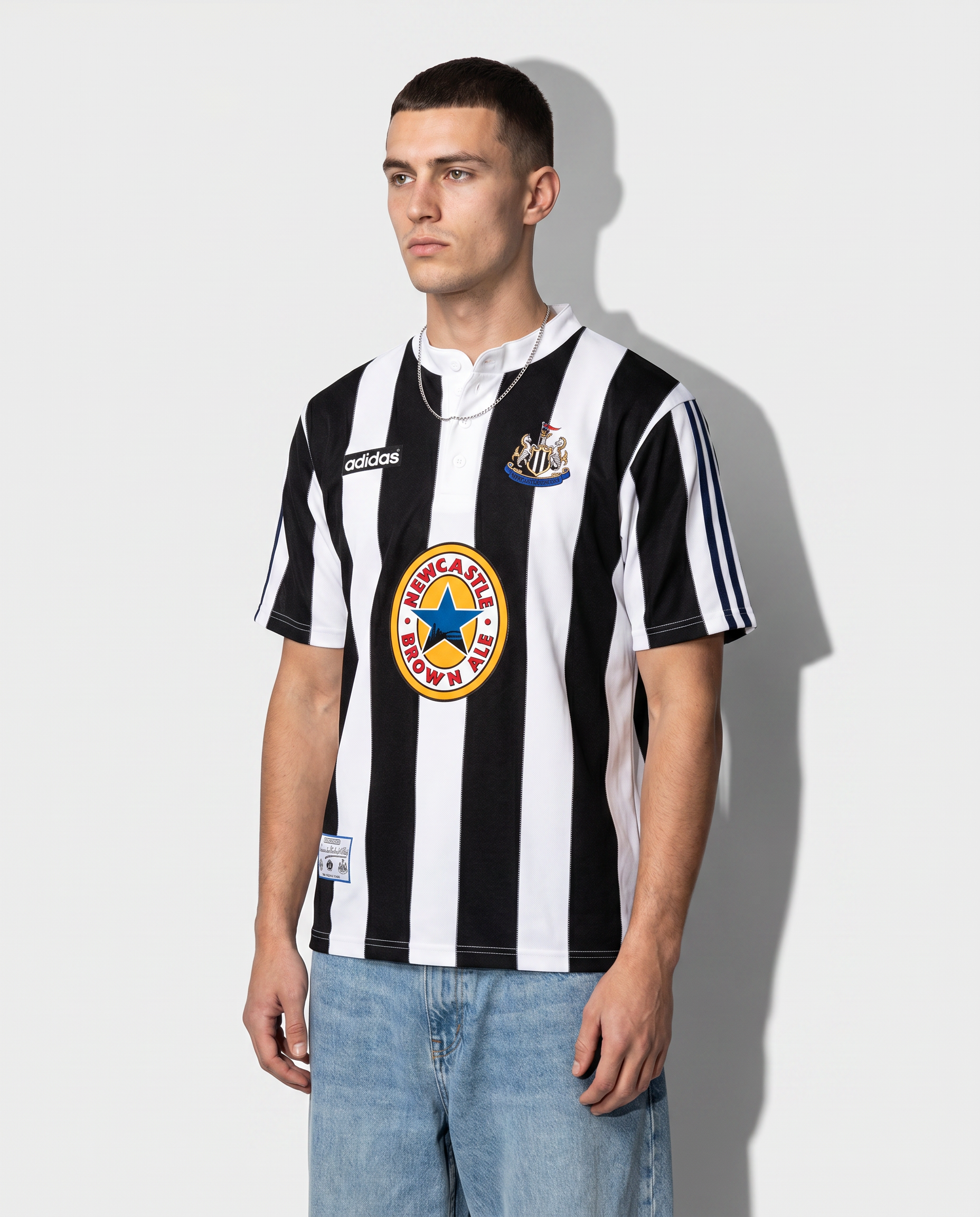 Newcastle United Home Vintage Retro Shirt - Gallery 1