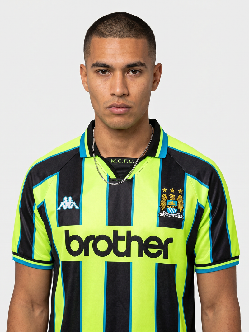 Camiseta de visitante del Manchester United 2002/03 - Image 1