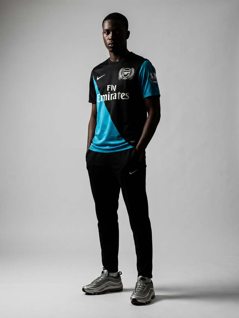 Arsenal Away Shirt 2011/12 - Image 2