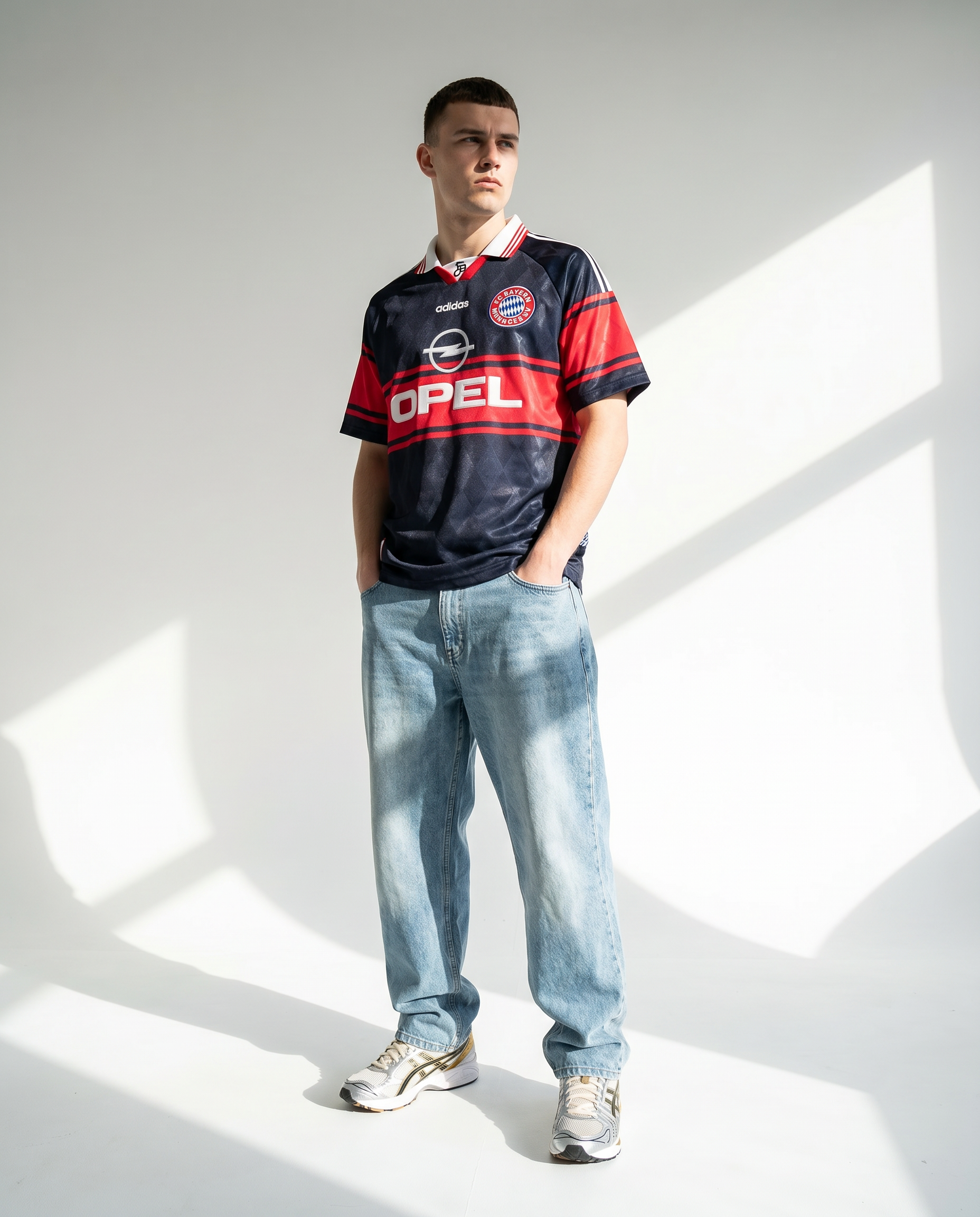 Bayern Munich 97/99 Away Retro — The Bavarian Dark Classic - Gallery 2
